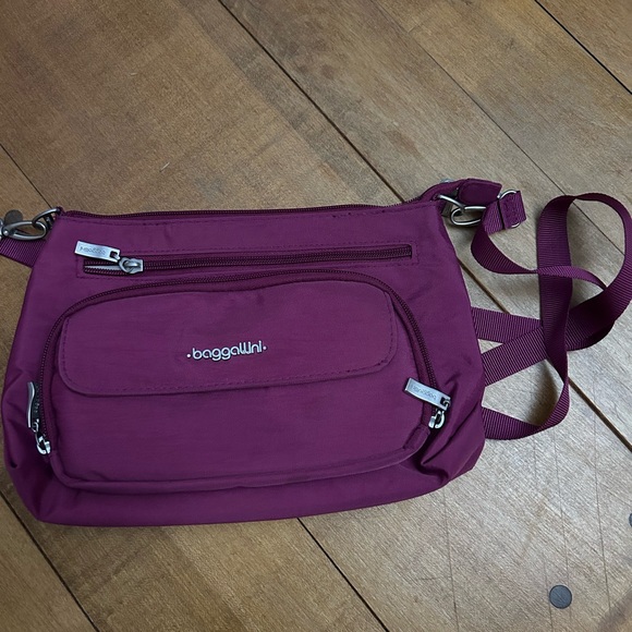 Baggallini Bags Baggallini Crossbody Organizer Purse Raspberry
